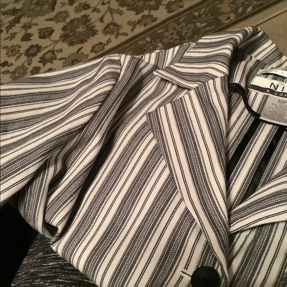 Nine & company jacket black and white striped stretchy lots of buttons - Picture 3 of 10
